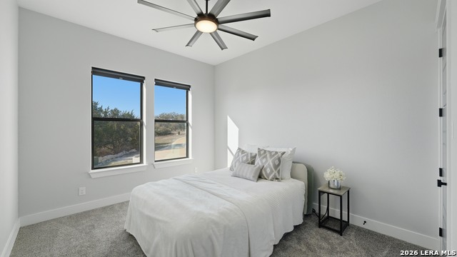 Image 33 of 66 For 2587 Falling Oak