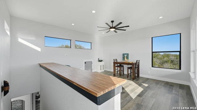 Image 35 of 66 For 2587 Falling Oak