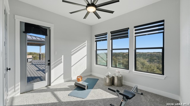 Image 40 of 66 For 2587 Falling Oak