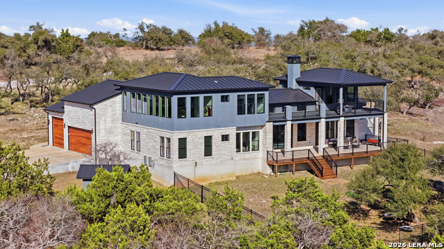 Image 50 of 66 For 2587 Falling Oak