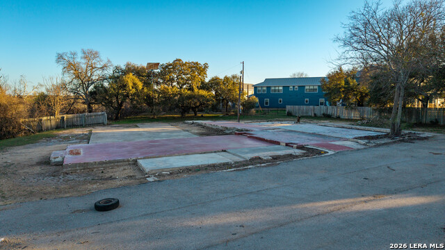 Image 3 of 5 For 1251 Ervendberg