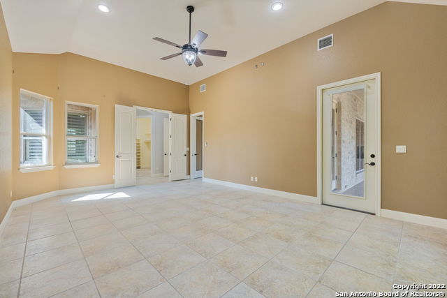 Listing photo id 24 for 124 Allens Bend