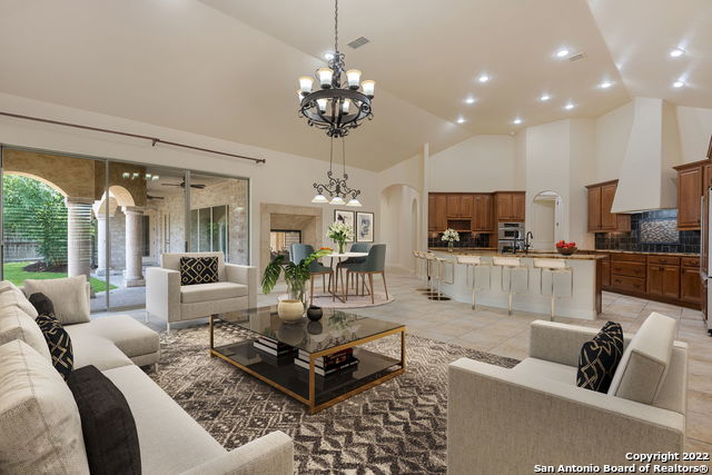 Listing photo id 3 for 124 Allens Bend
