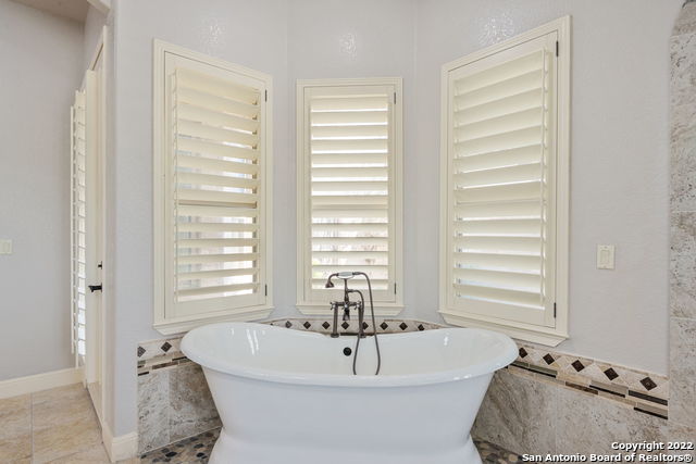 Listing photo id 6 for 124 Allens Bend