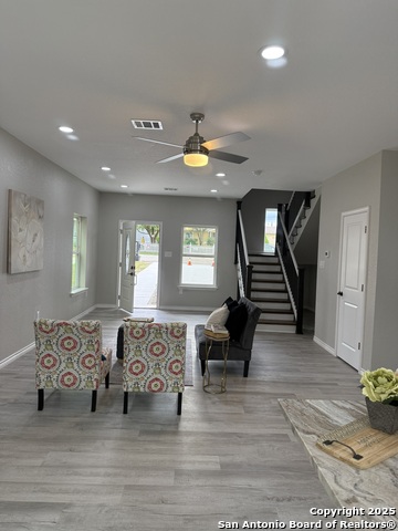 Image 13 of 34 For 644 Canyon Circle