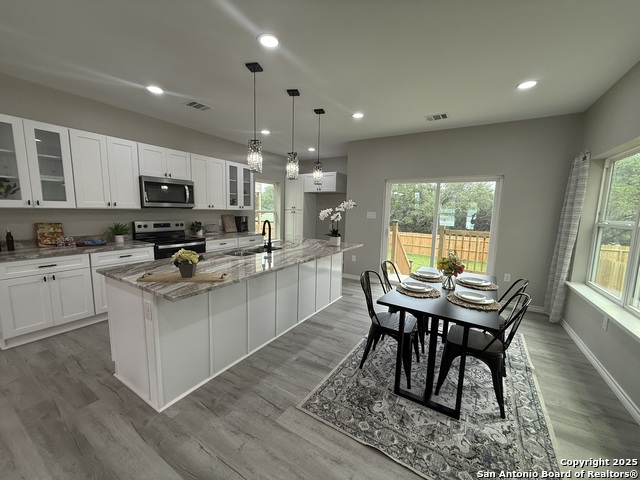 Image 5 of 34 For 644 Canyon Circle