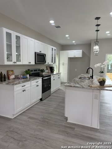 Image 7 of 34 For 644 Canyon Circle