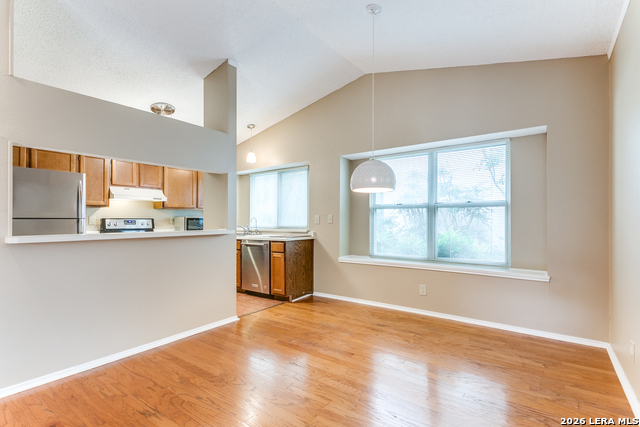 Image 6 of 25 For 12107 Magnolia Blossom