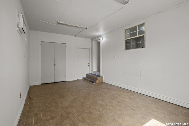 Image 18 of 23 For 119 Freiling