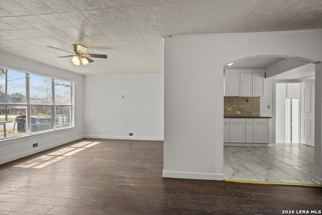 Image 6 of 23 For 119 Freiling