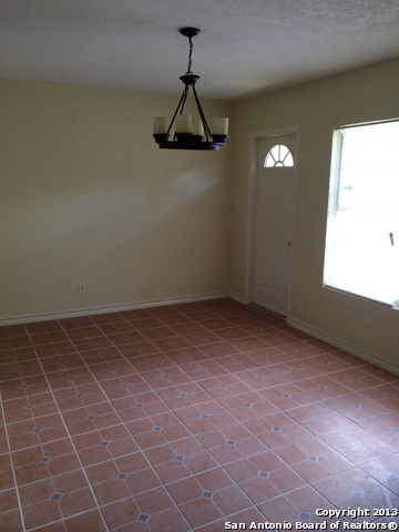 Image 5 of 16 For 2139 Babs Dr