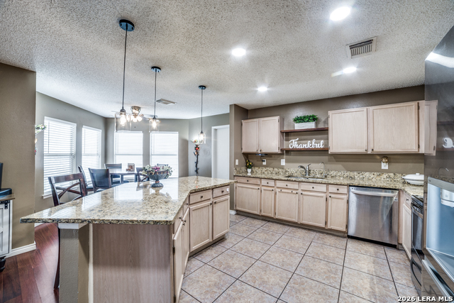 Image 8 of 24 For 8122 Brisbane