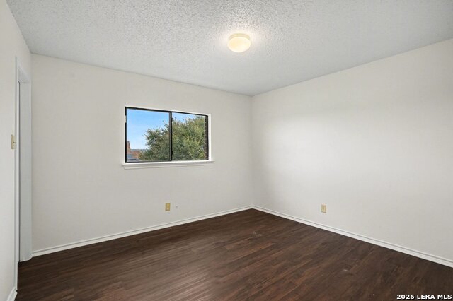 Image 16 of 27 For 8011 Cherry Glade