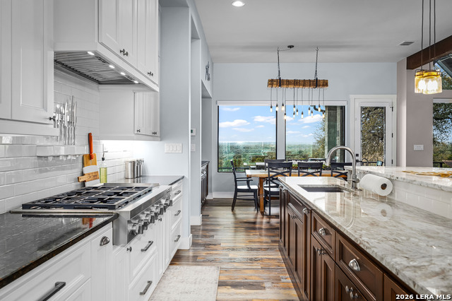 Image 23 of 50 For 526 Cantera  