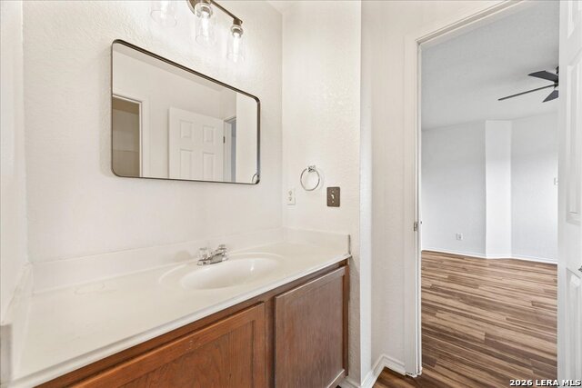 Image 26 of 38 For 6718 Loma Vino