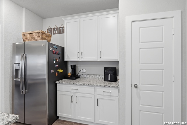 Image 16 of 30 For 827 Laurel  