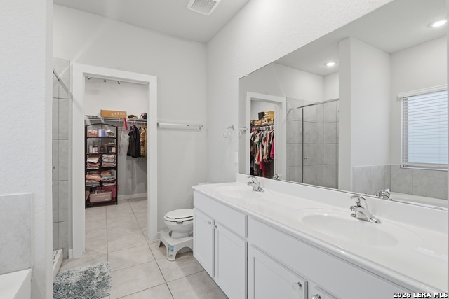 Image 18 of 30 For 827 Laurel  