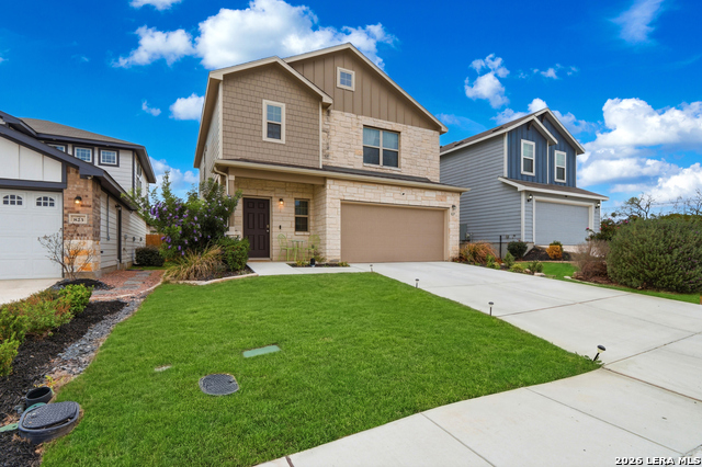 Image 2 of 30 For 827 Laurel  