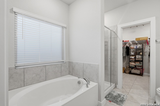 Image 20 of 30 For 827 Laurel  