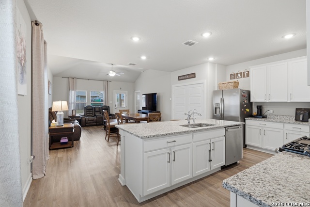 Image 6 of 30 For 827 Laurel  