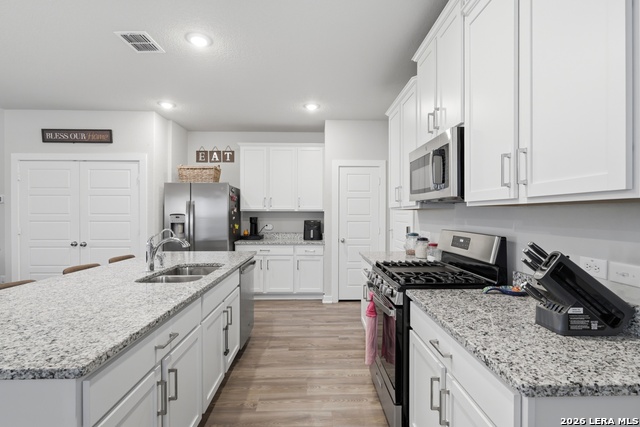 Image 7 of 30 For 827 Laurel  