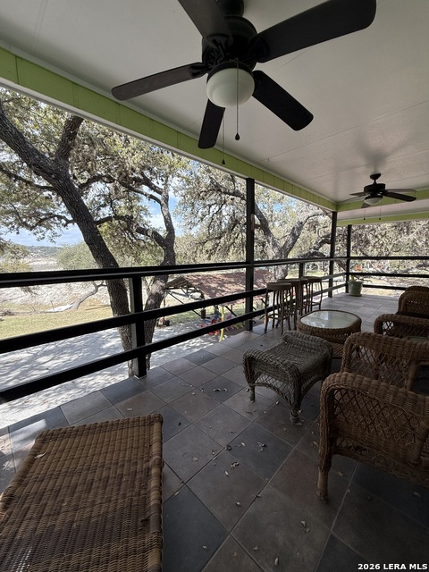 Image 18 of 25 For 809 Lookout  