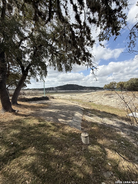 Image 23 of 25 For 809 Lookout  