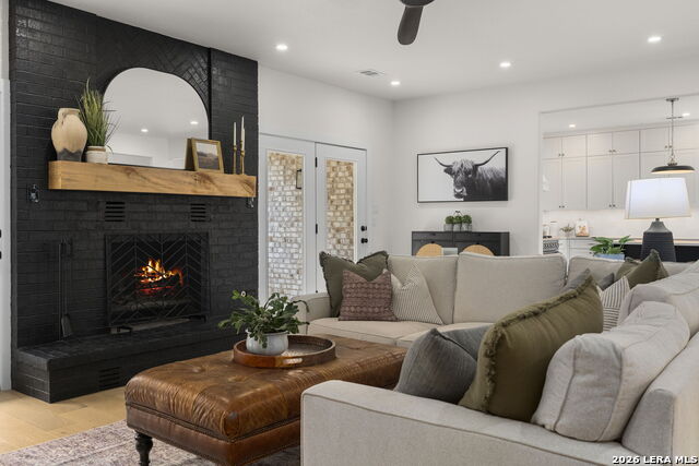 Listing photo id 11 for 1130 Stoney Ridge Rd