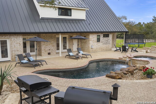 Listing photo id 49 for 1130 Stoney Ridge Rd
