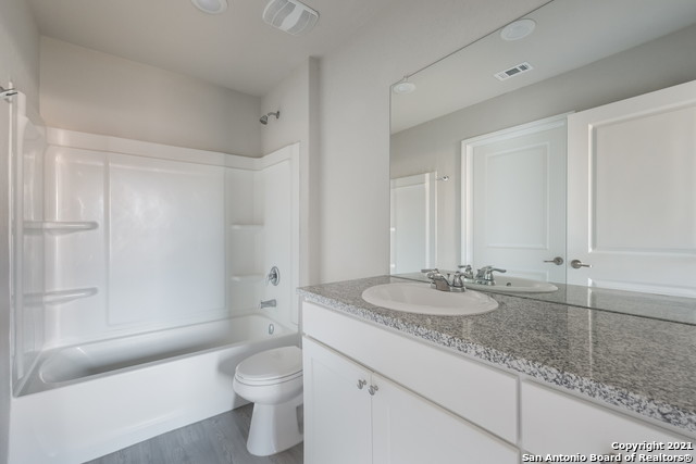 Image 18 of 25 For 7214 Lavaca Bluff