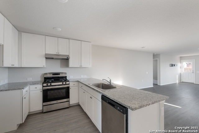 Image 4 of 25 For 7214 Lavaca Bluff