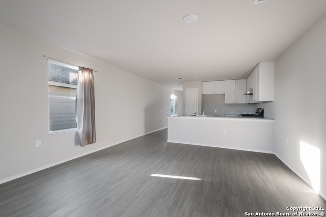 Image 7 of 25 For 7214 Lavaca Bluff