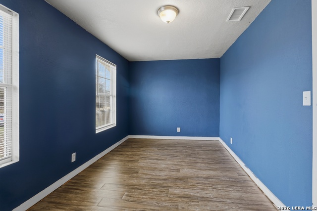 Image 17 of 25 For 477 Bandera  