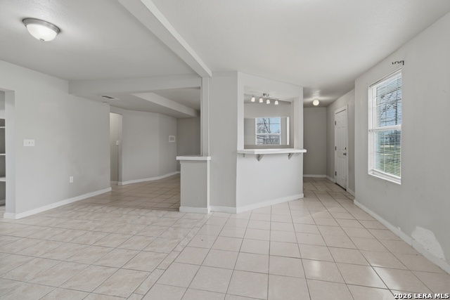 Image 3 of 25 For 477 Bandera  