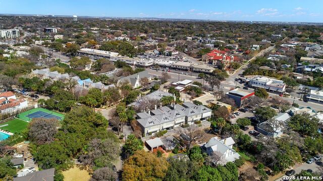 Listing photo id 38 for 122 Chester  Apt 2