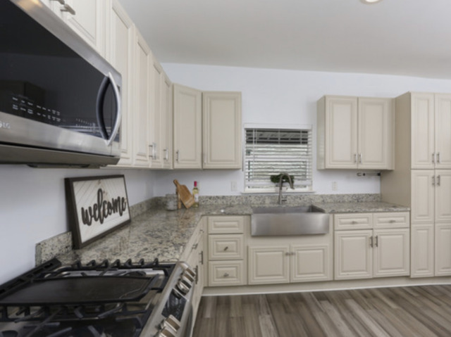 Image 3 of 10 For 508 Thompson