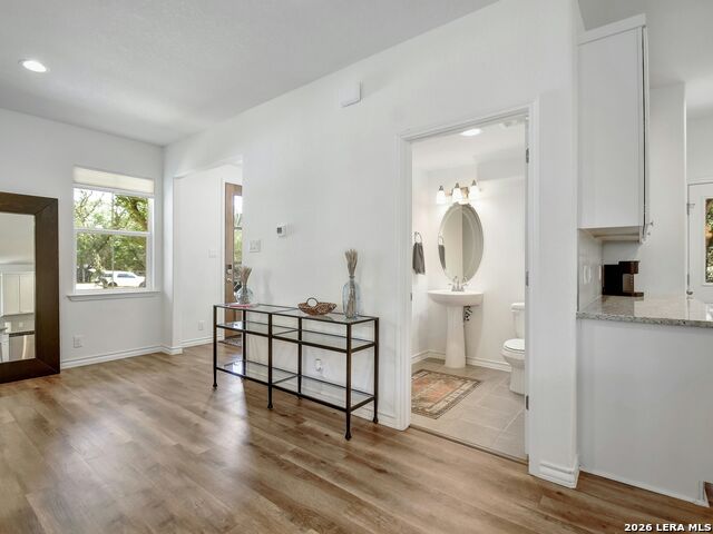 Image 16 of 30 For 660 Mockingbird