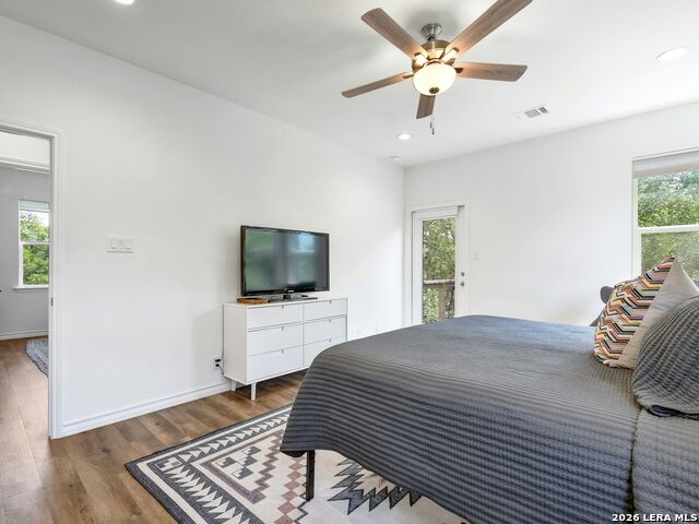 Image 23 of 30 For 660 Mockingbird