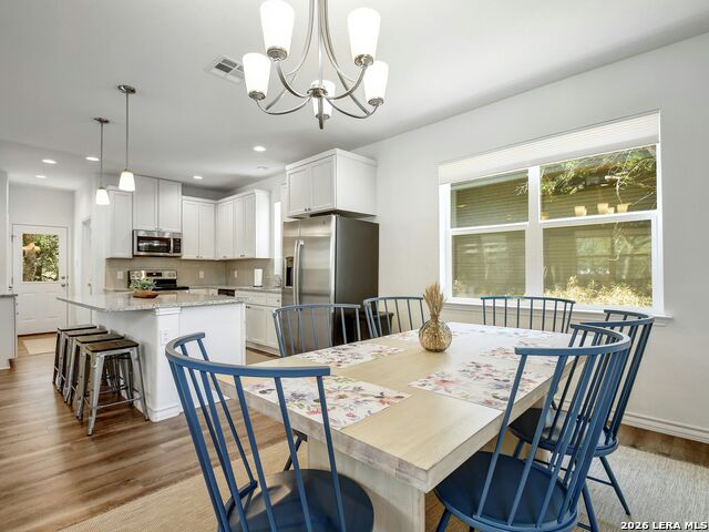 Image 7 of 30 For 660 Mockingbird