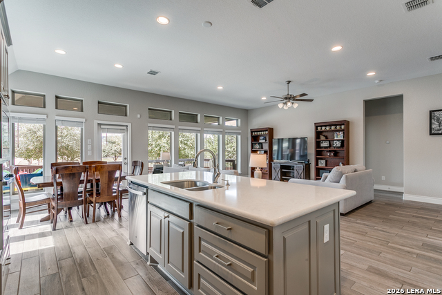 Image 16 of 45 For 5413 Hartley