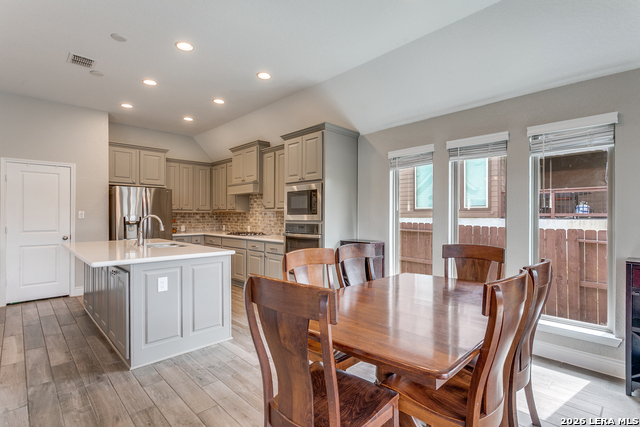 Image 17 of 45 For 5413 Hartley