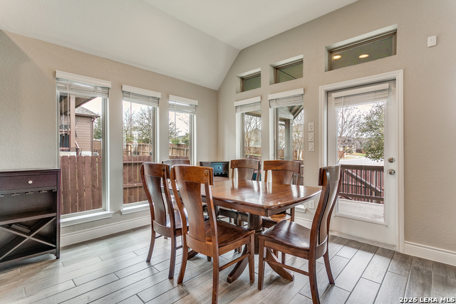 Image 18 of 45 For 5413 Hartley