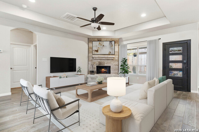 Image 4 of 23 For 570 Forest Crest