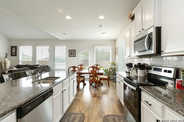 Image 9 of 28 For 934 Tenby Castle