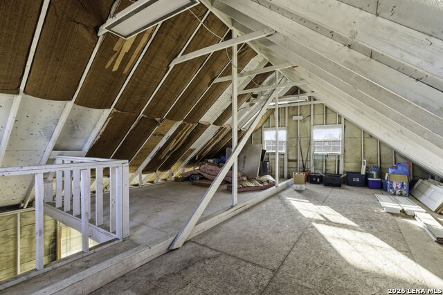 Image 33 of 36 For 1007 Bluebonnet Lane (lot 195)