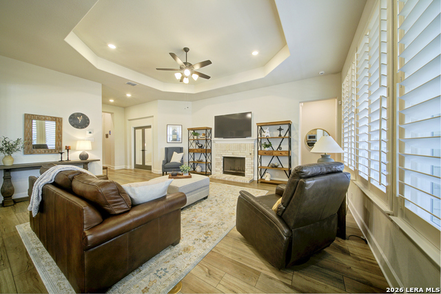 Image 18 of 37 For 931 Gyngell  