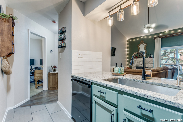 Image 12 of 25 For 10527 Perrin Beitel  C205