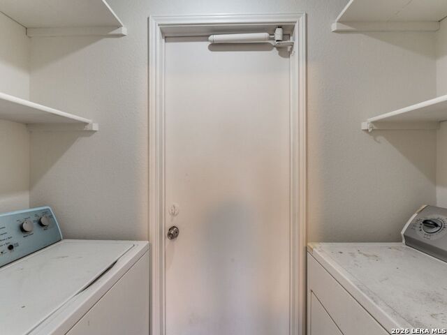 Image 12 of 25 For 6923 Raintree