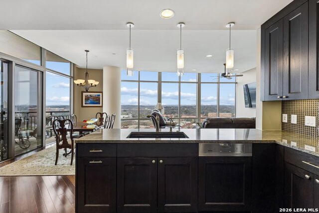 Image 12 of 36 For 4242 Broadway  1504