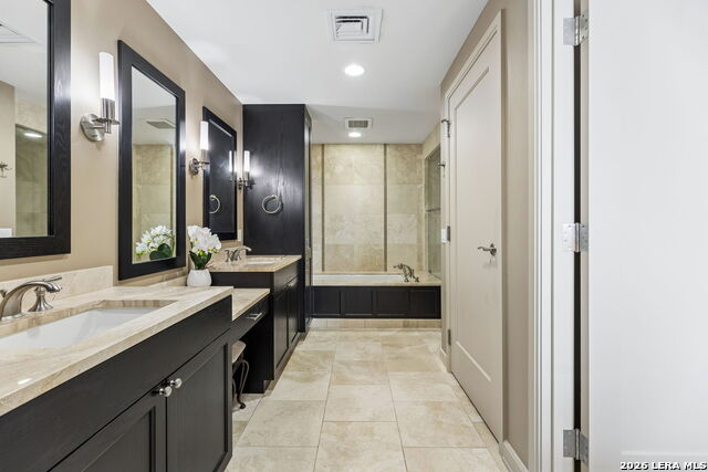 Image 15 of 36 For 4242 Broadway  1504